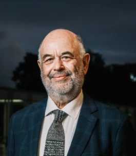 Dr Allan M Cyna
